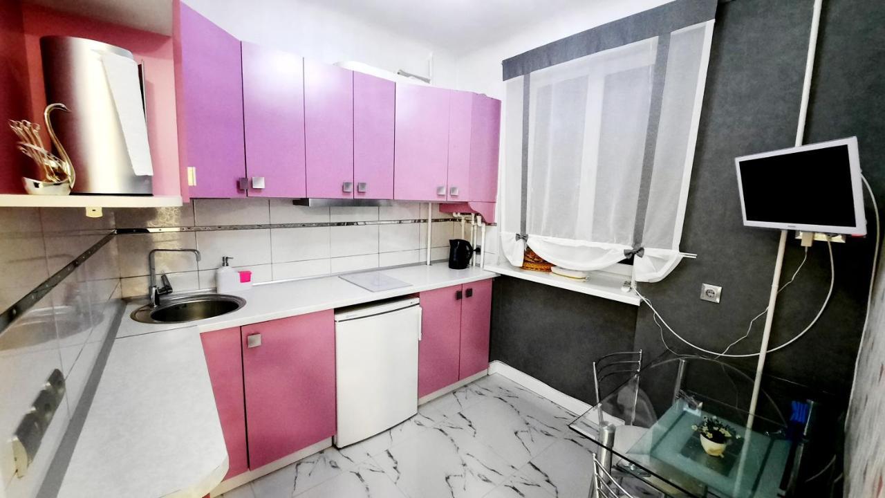 Puskin Close To Stefan Cel Mare Chisinau Luaran gambar