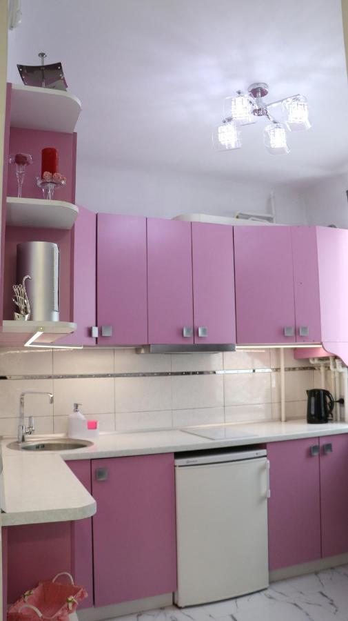 Puskin Close To Stefan Cel Mare Chisinau Luaran gambar